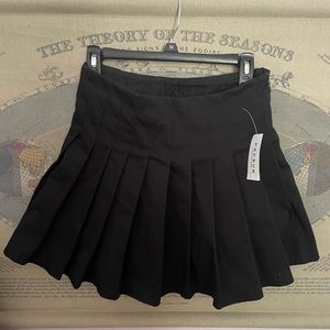 black tennis skirt